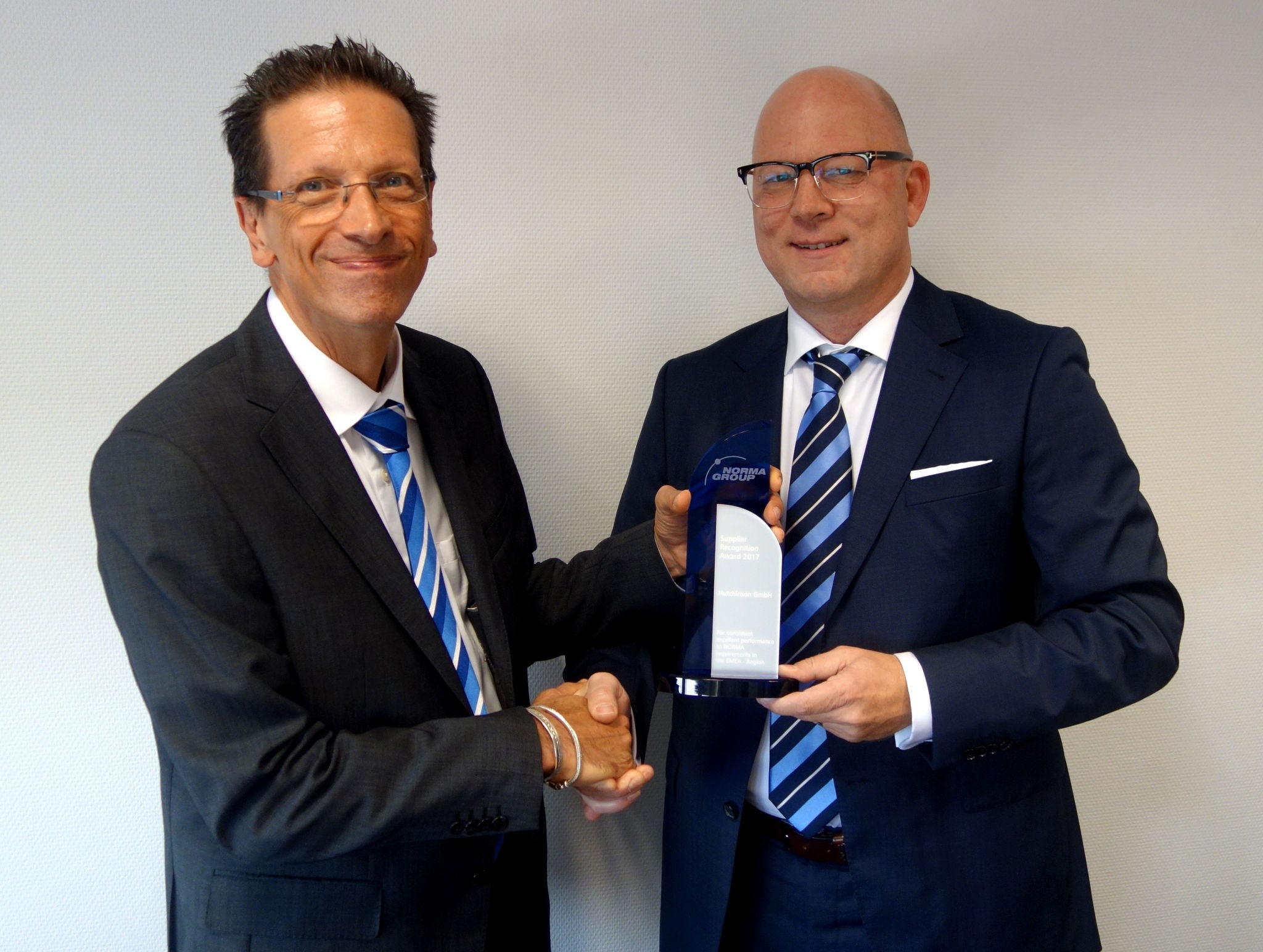Wolfgang_Geiger_and_Volker_Kulms_at_the_Global_Supplier_Recognition_Award_Ceremony_in_Maintal.jpg